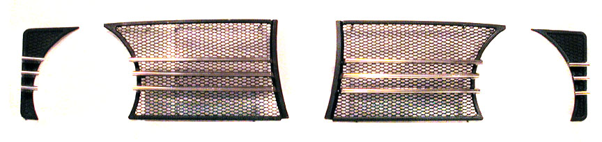 Grille, lateral side and end portions, 3 stainless steel bars on metal mesh, NOS, GTV 1967-68 - B0161