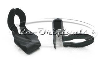 Door panel clips. - N0169B