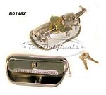 Door handle, outside, new manufactured, chromed metal with keys, right side - B0148XD